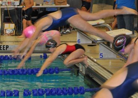 Bethan starts freestyle heat