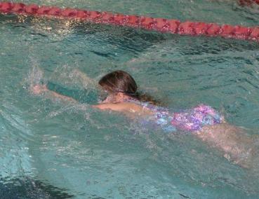 Bethan swims her event
