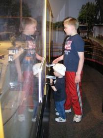 Jeffery shows Thomas how to work the canal locks.