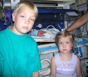 Jeffery and Bethan visit Thomas in NICU