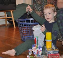 Thomas gets fort house clips from Santa!
